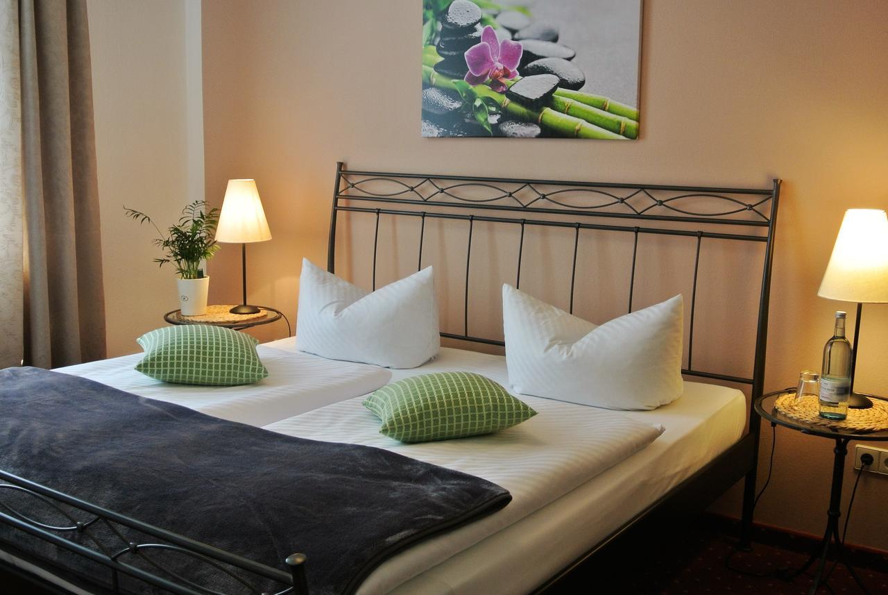 Seehotel Lindenhof 뤼헨 외부 사진